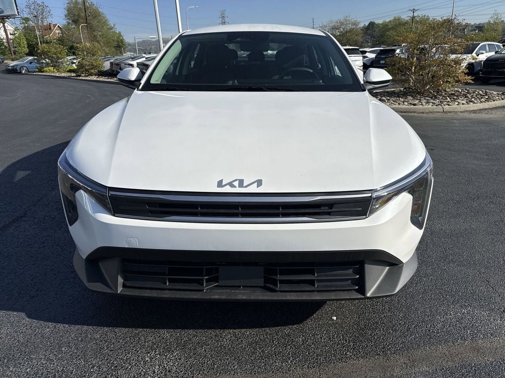 New 2026 Kia K4 LXS FWD image 2