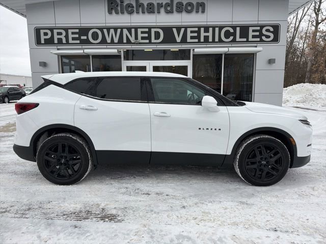 Certified 2023 Chevrolet Blazer LT w/ LPO, Black Grille Bar Package image 2