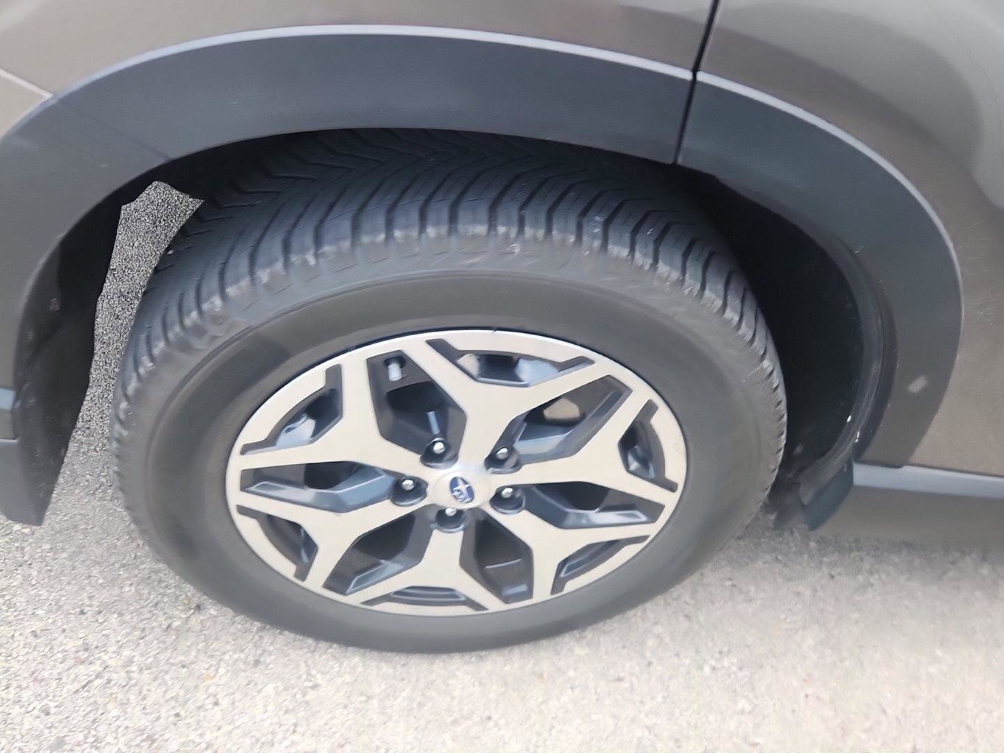 Used 2021 Subaru Forester Premium AWD/4WD image 3