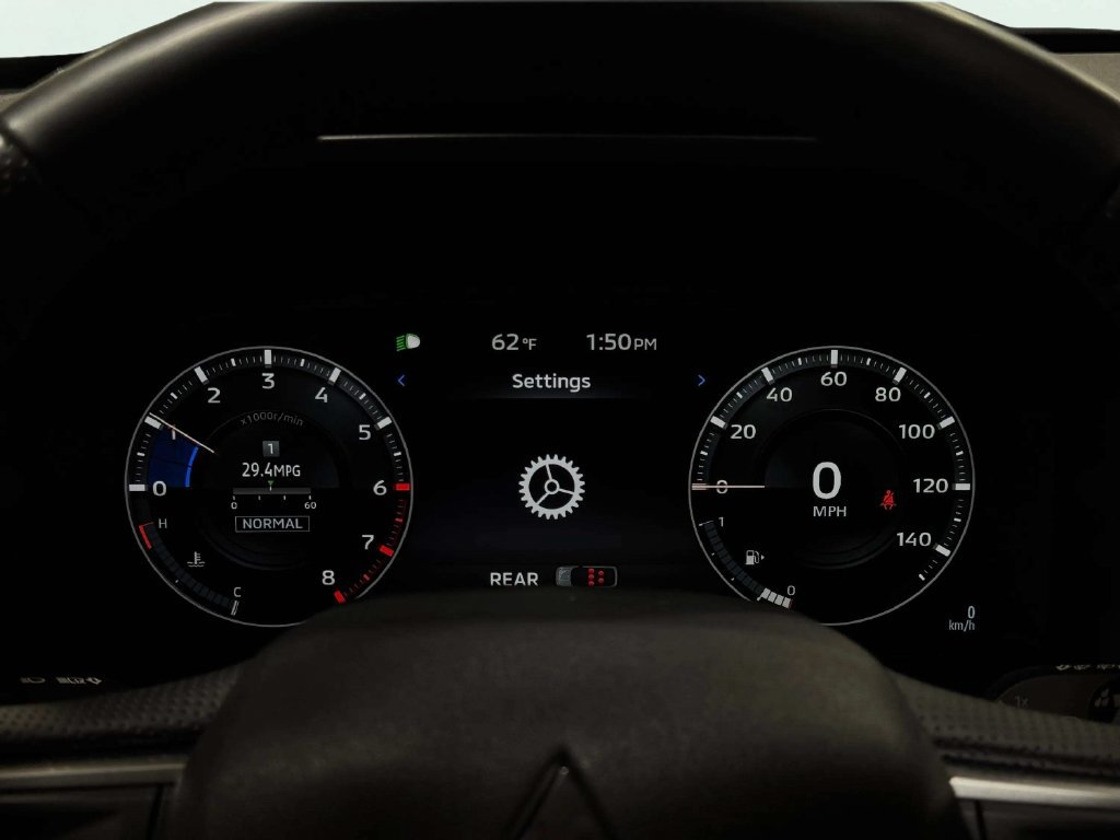 Used 2024 Mitsubishi Outlander SEL AWD/4WD image 12