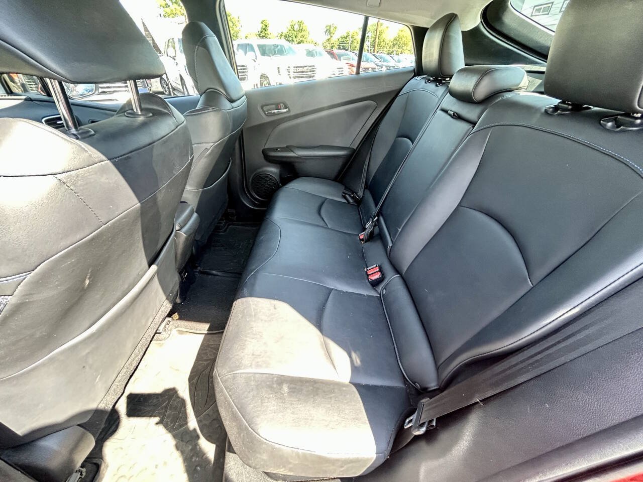 Used 2018 Toyota Prius Four Touring w/ Premium Convenience Package FWD image 10