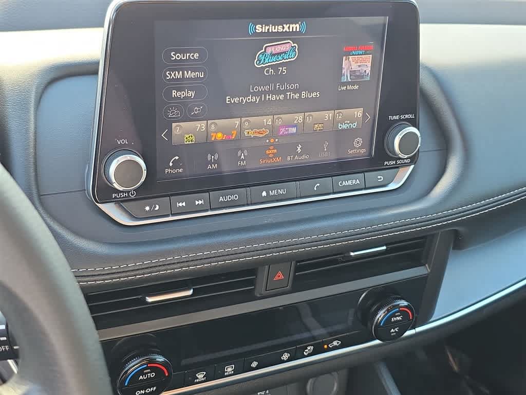 Used 2023 Nissan Rogue SV AWD/4WD image 21