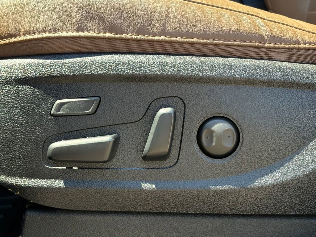 Used 2022 Kia Telluride SX w/ SX Prestige Package image 13