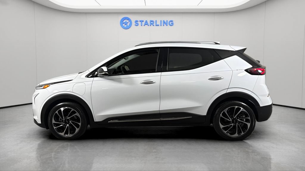 Certified 2023 Chevrolet Bolt EUV Premier FWD image 3