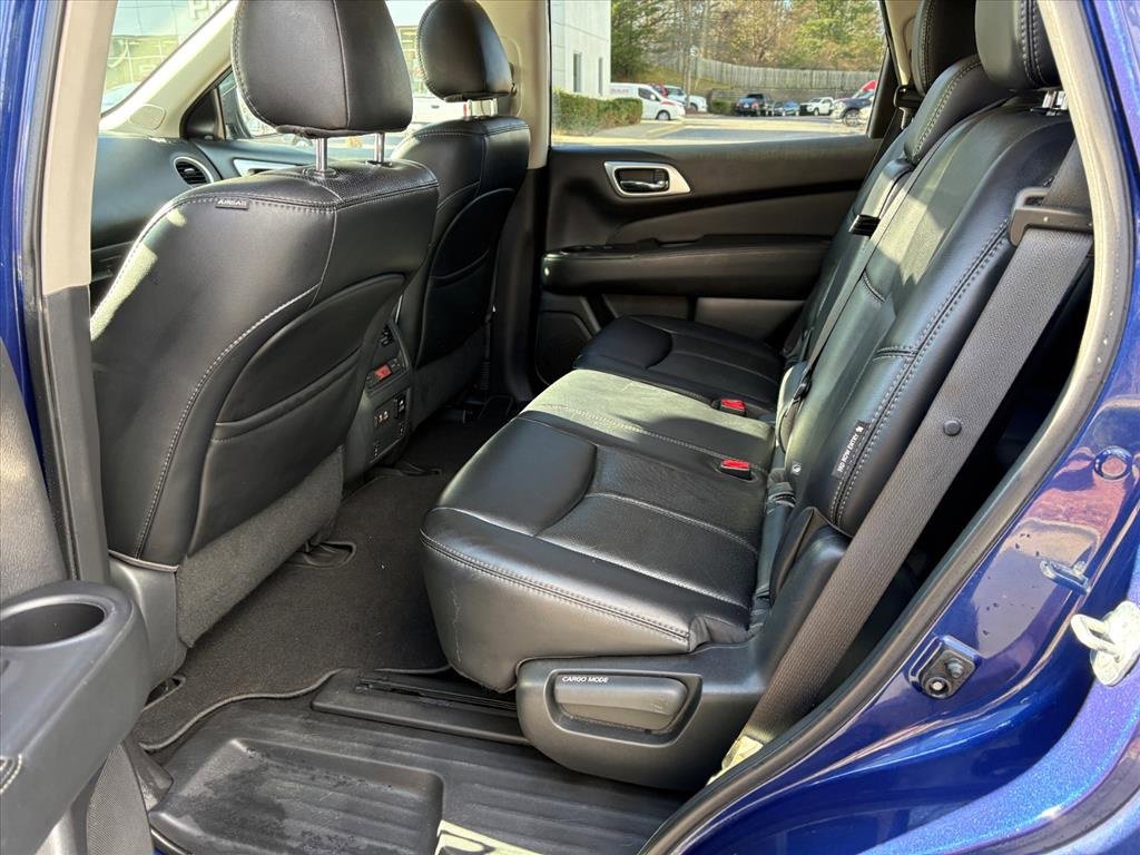 Used 2019 Nissan Pathfinder Platinum w/ Cargo Package image 19