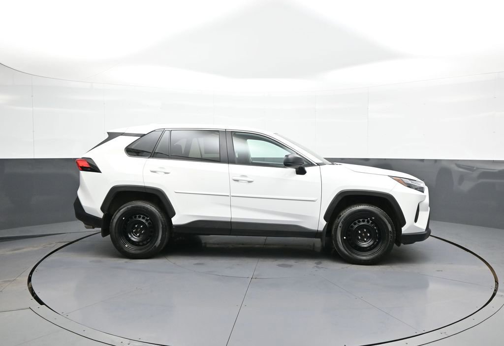 Certified 2024 Toyota RAV4 LE AWD/4WD image 5