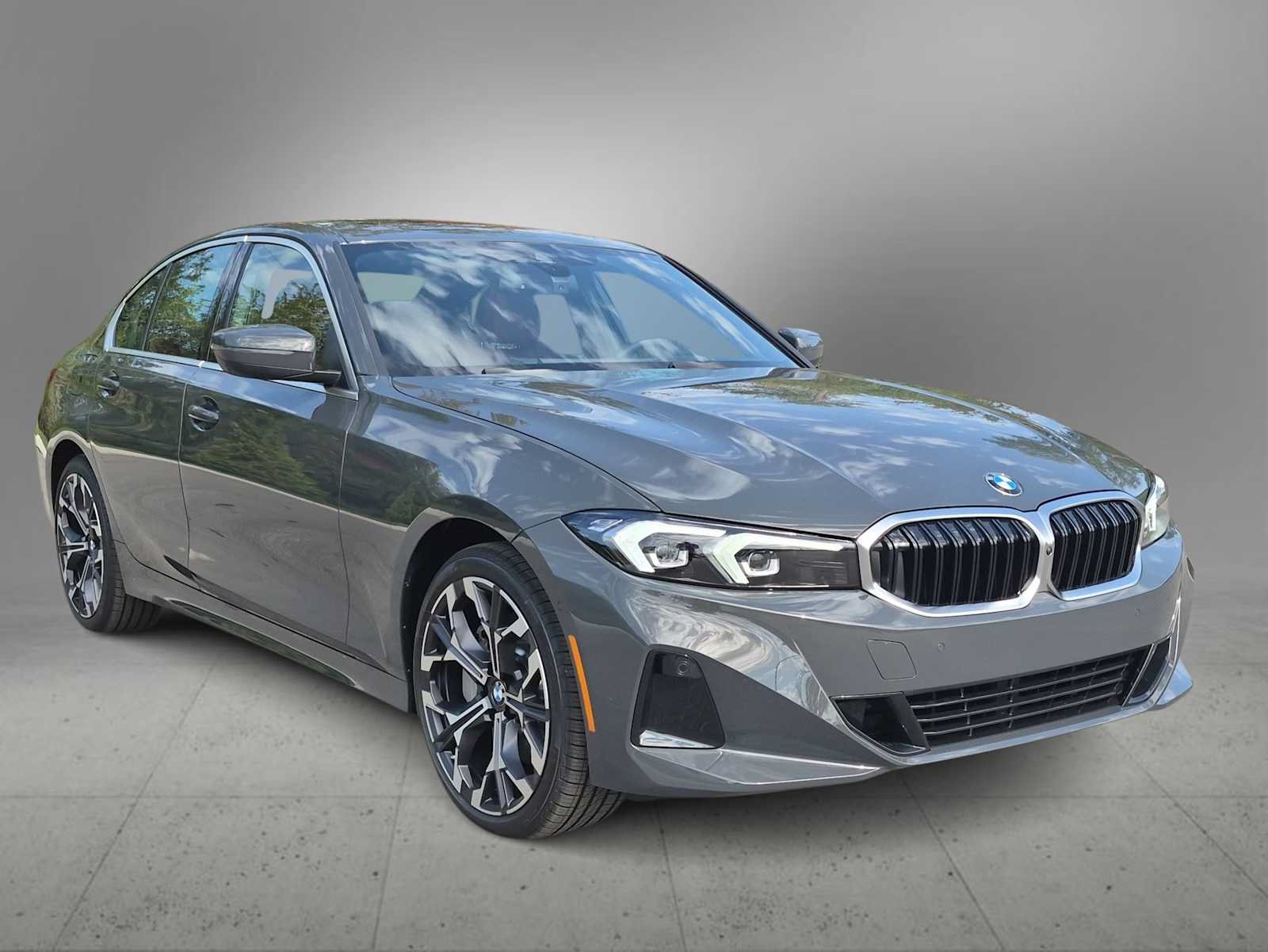 New 2026 BMW 330i xDrive Sedan w/ Premium Package AWD/4WD image 4