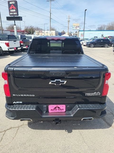 Used 2022 Chevrolet Silverado 1500 High Country w/ Technology Package AWD/4WD image 11
