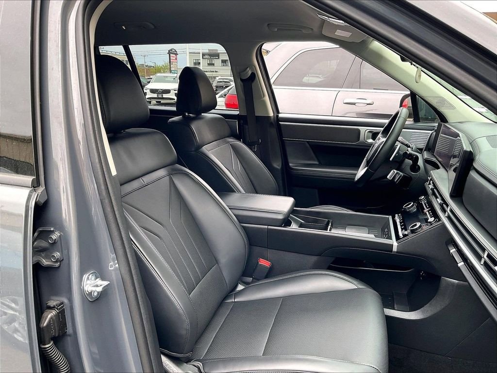 Used 2026 Hyundai Santa Fe SEL AWD/4WD image 11
