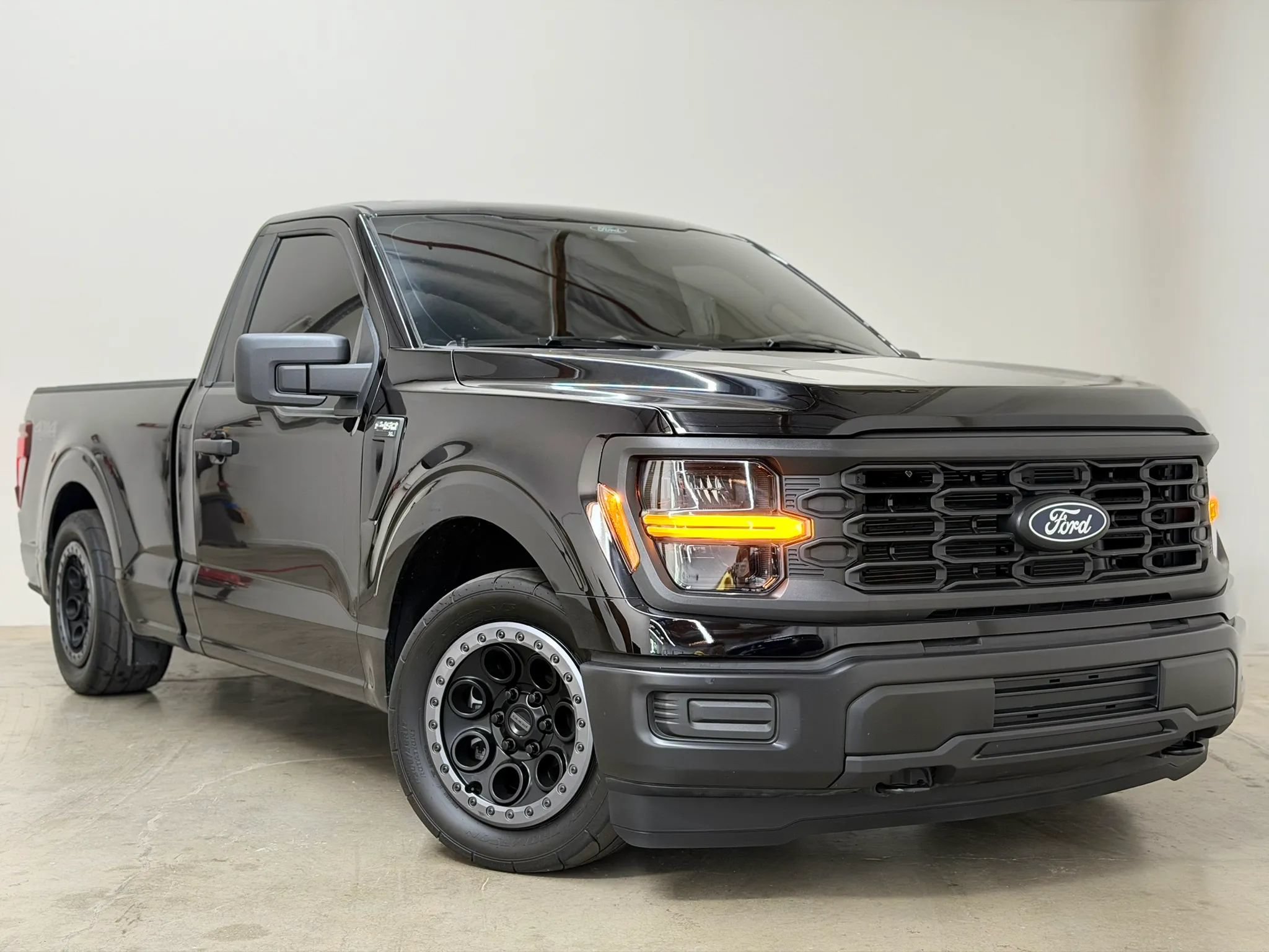 Used 2025 Ford F150 XL AWD/4WD image 2