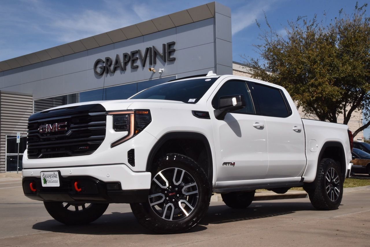 Used 2025 GMC Sierra 1500 AT4 w/ AT4 Premium Package image 2