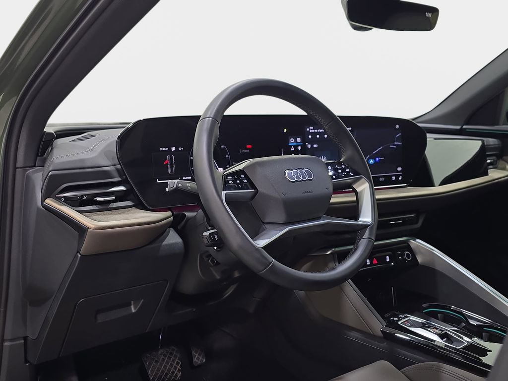 Used 2025 Audi Q5 Premium Plus w/ Premium Plus image 18