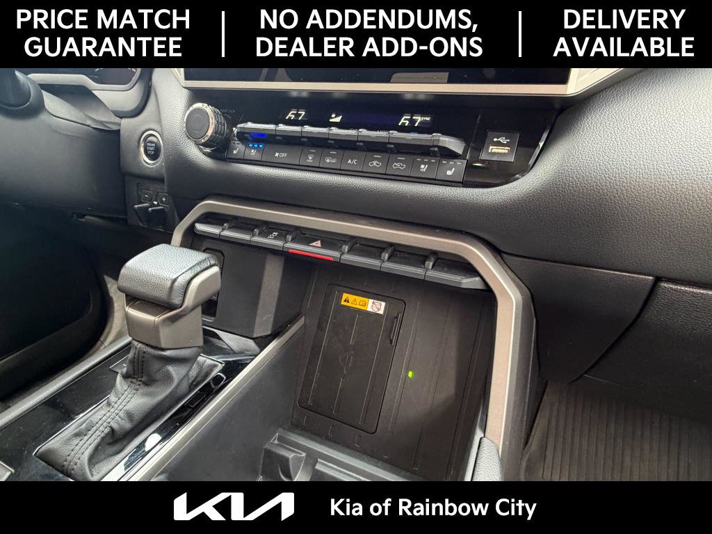 Used 2024 Toyota Tundra Limited w/ Power Package image 33