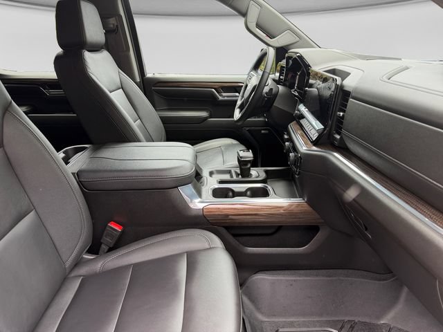 Used 2024 Chevrolet Silverado 1500 RST AWD/4WD image 16