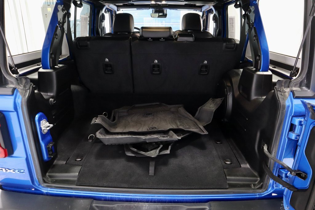 Used 2021 Jeep Wrangler Unlimited Sahara w/ Dual Top Group image 15