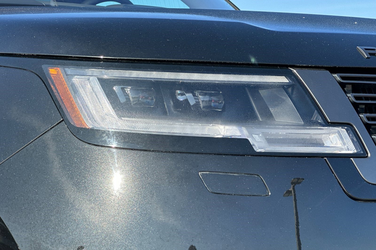 Used 2023 Land Rover Range Rover SE image 12