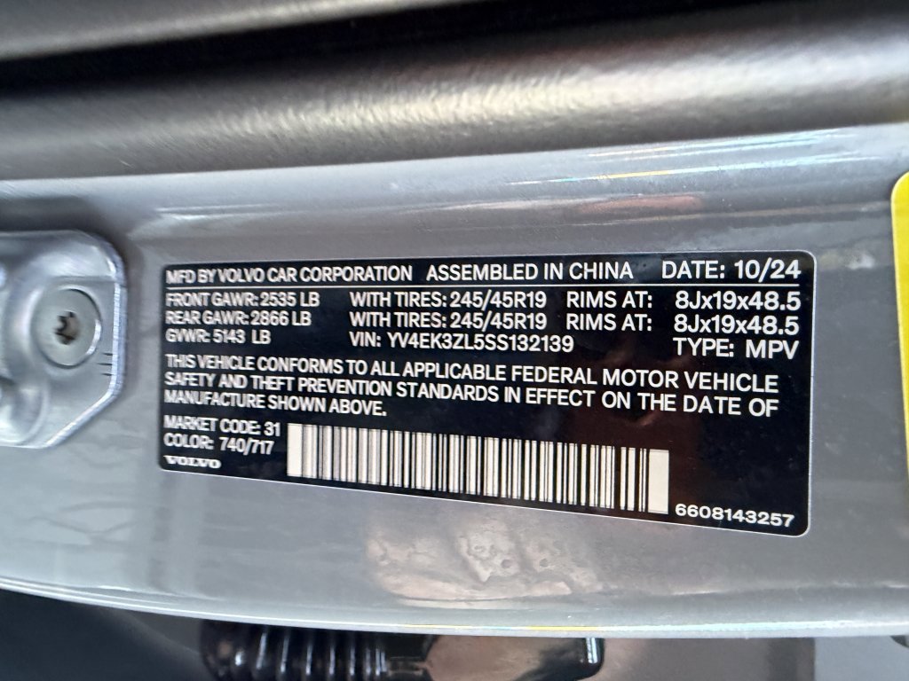 Used 2025 Volvo EX30 Ultra image 38