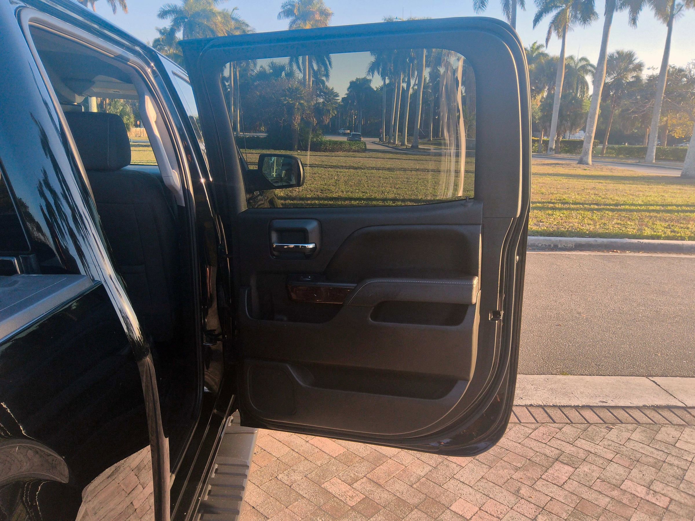 Used 2017 GMC Sierra 1500 SLE w/ SLE Value Package AWD/4WD image 29