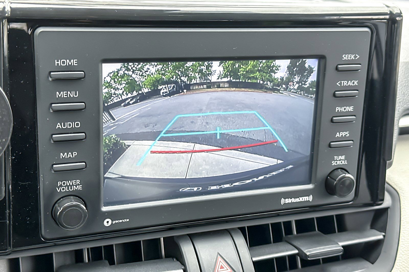 Used 2021 Toyota RAV4 XLE w/ Convenience Package image 25