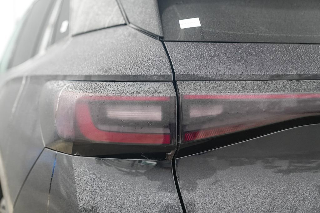 Used 2023 Volkswagen ID.4 S image 9