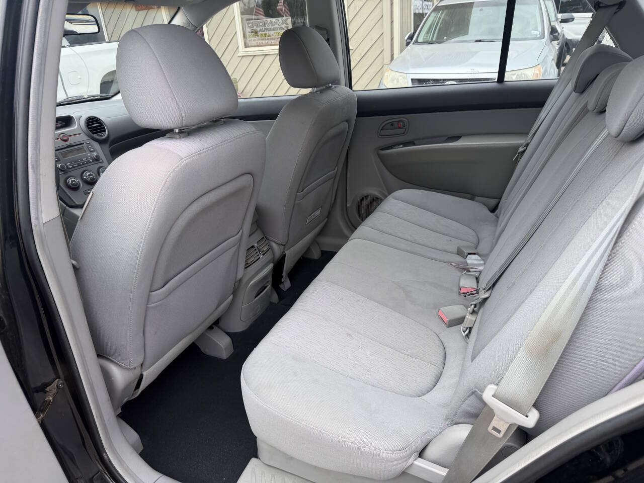 Used 2007 Kia Rondo LX w/ Convenience Pkg FWD image 17