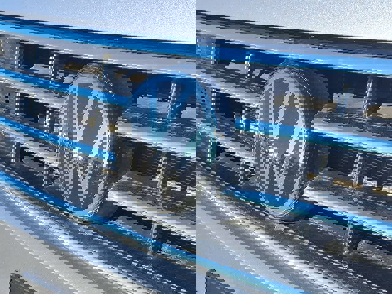 Used 2024 Volkswagen Tiguan SE image 28