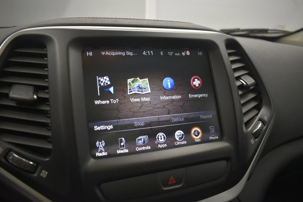 Certified 2016 Jeep Cherokee Trailhawk w/ Comfort/Convenience Group image 46