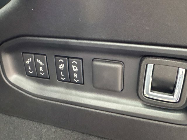 New 2026 Cadillac Vistiq Premium Luxury AWD/4WD image 7