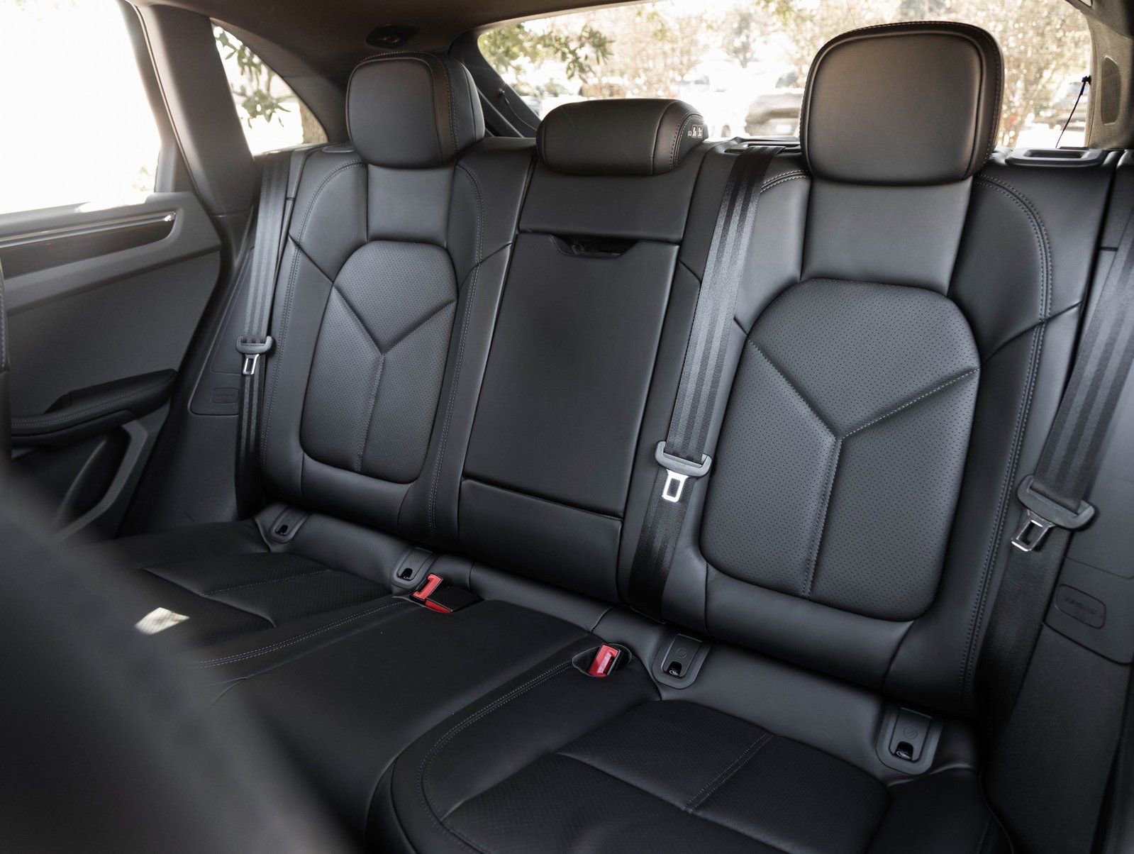 Certified 2026 Porsche Macan image 29