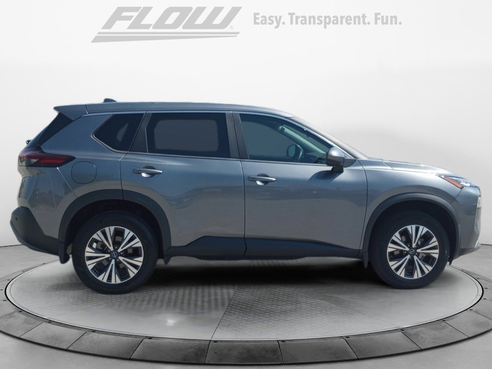 Used 2023 Nissan Rogue SV image 10