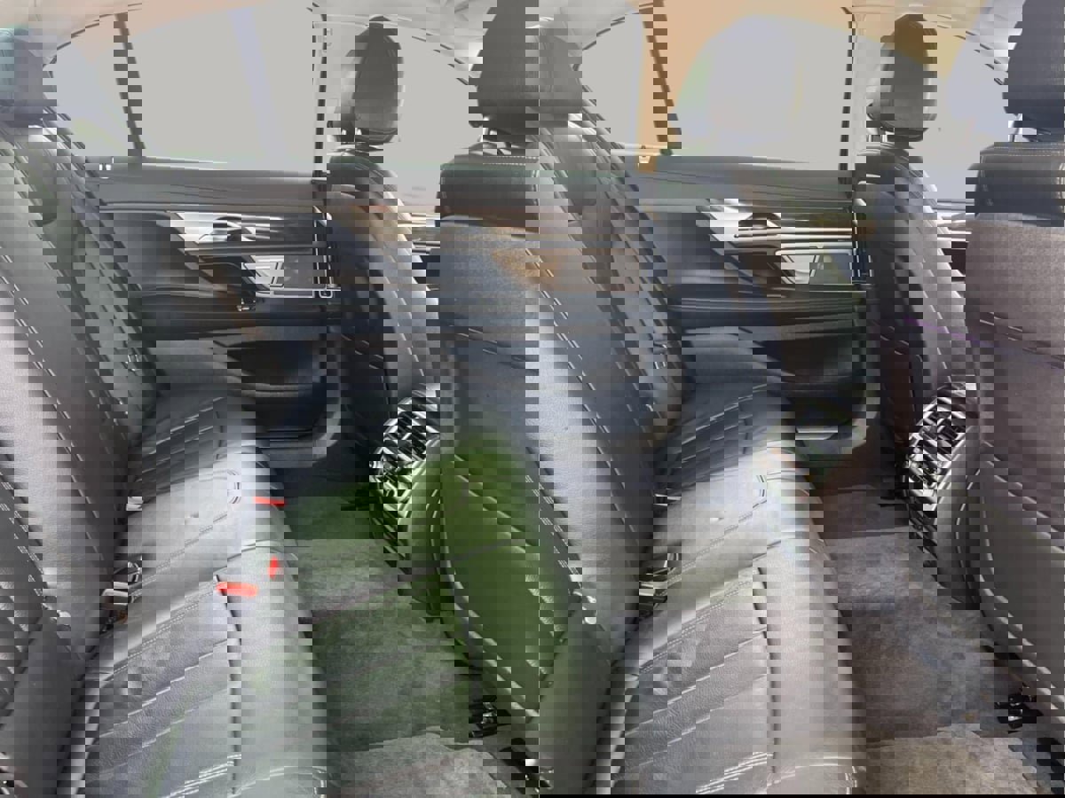 Used 2019 BMW 740i 740i image 32