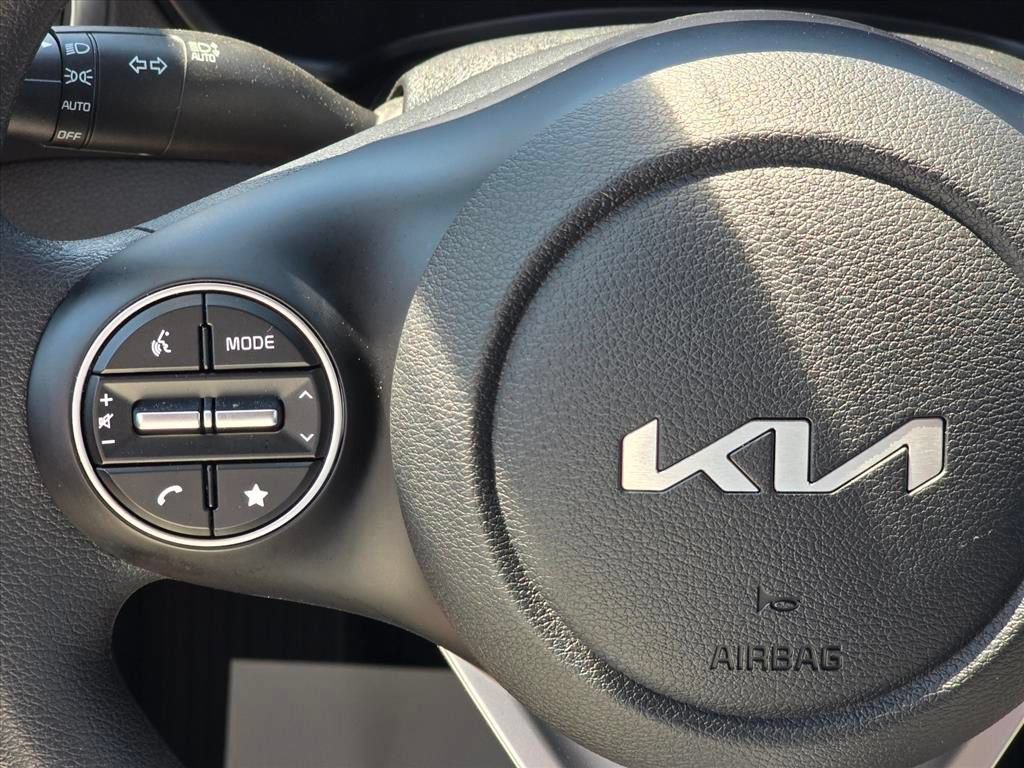 Used 2024 Kia Soul LX FWD image 15