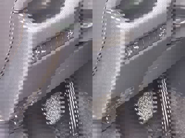 Used 2024 Toyota RAV4 XLE w/ Convenience Package image 29