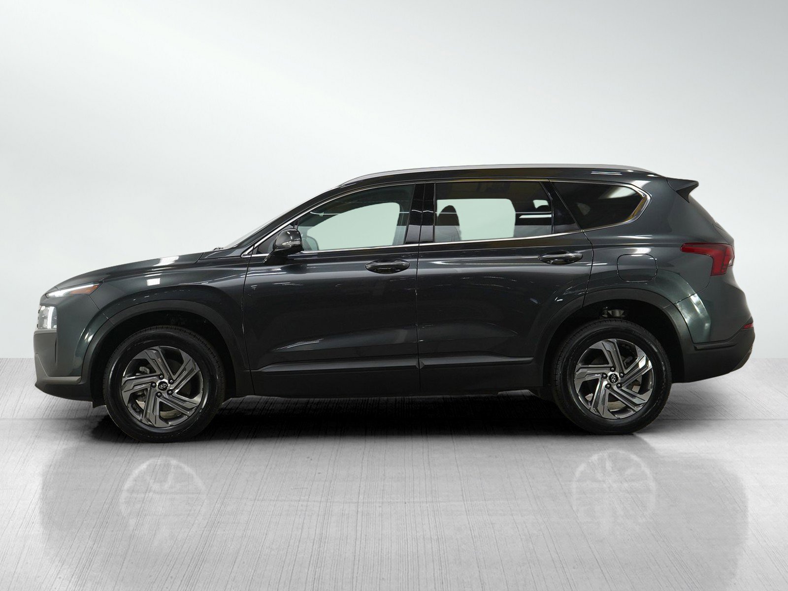 Used 2023 Hyundai Santa Fe SEL image 2
