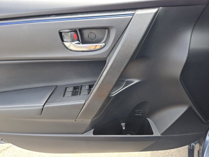 Used 2018 Toyota Corolla XSE w/ Carpet Mat Package (TMS) FWD image 19