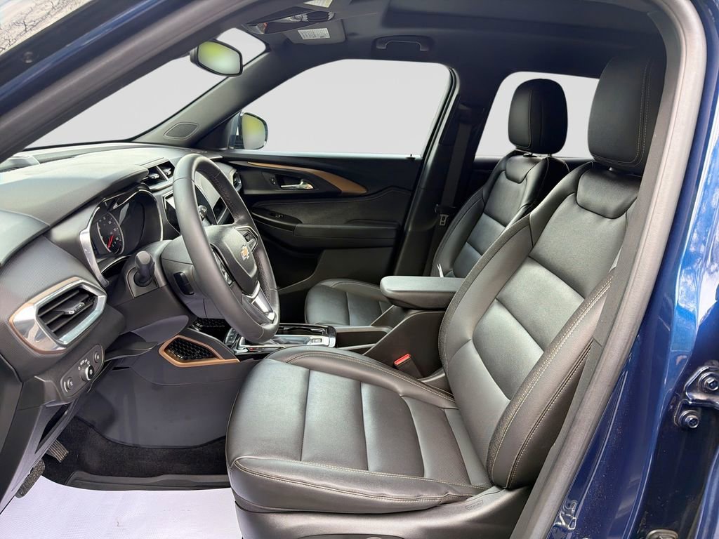 Used 2023 Chevrolet TrailBlazer ACTIV w/ Sun and Liftgate Package AWD/4WD image 12