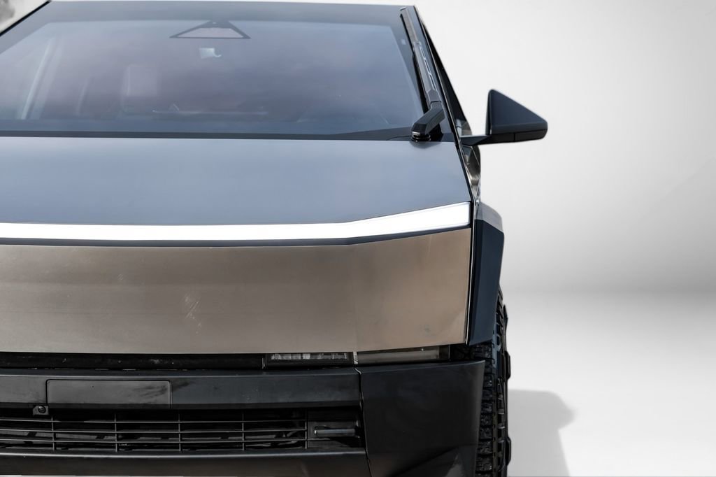 Used 2024 Tesla Cybertruck AWD Crew Cab image 57