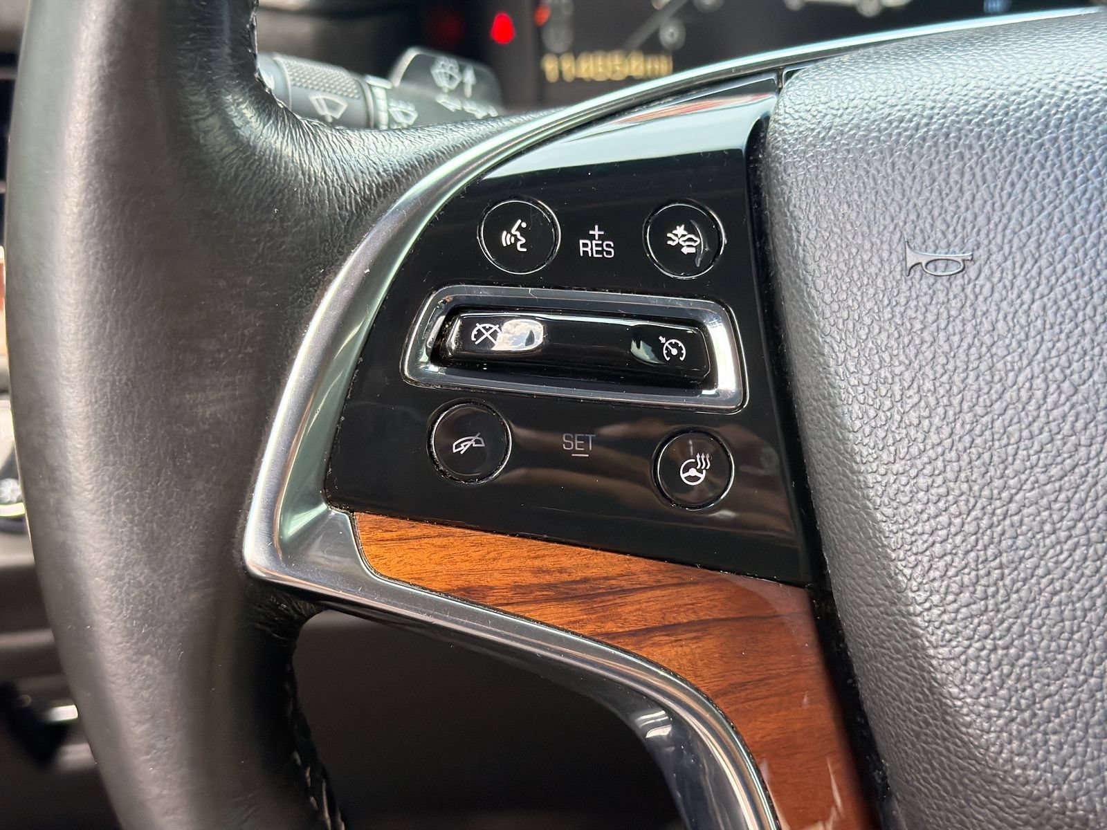 Used 2015 Cadillac Escalade Premium AWD/4WD image 29