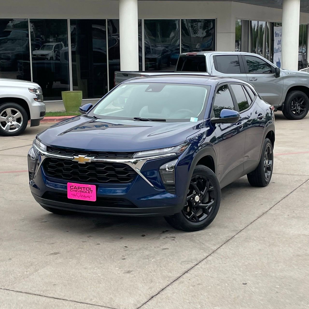 Used 2024 Chevrolet Trax LS w/ LS Convenience Package FWD image 9