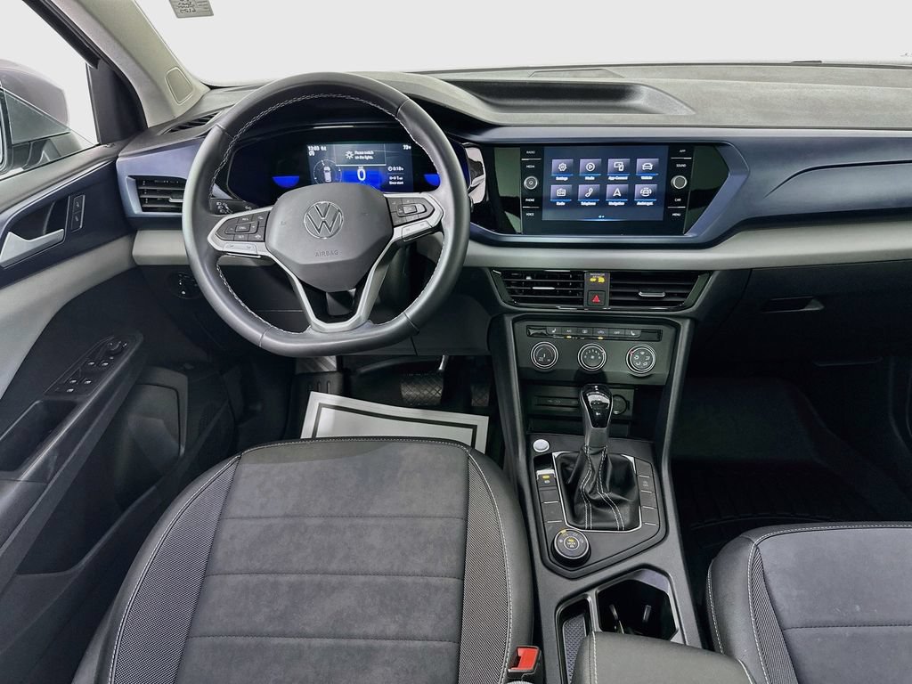Used 2022 Volkswagen Taos SE w/ Panoramic Sunroof Package FWD image 24