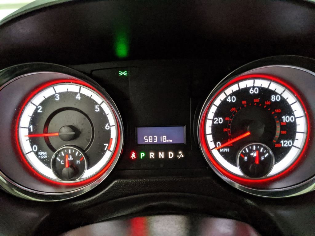 Used 2018 Dodge Grand Caravan SE w/ UConnect Hands-Free Group image 12