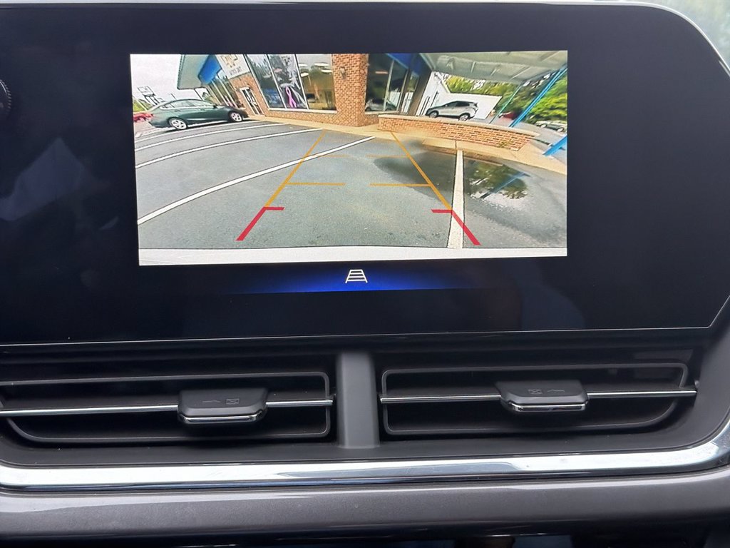 Used 2025 Chevrolet Trax ACTIV FWD image 15