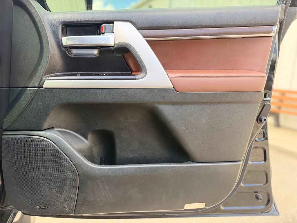 Used 2019 Toyota Land Cruiser AWD/4WD image 16