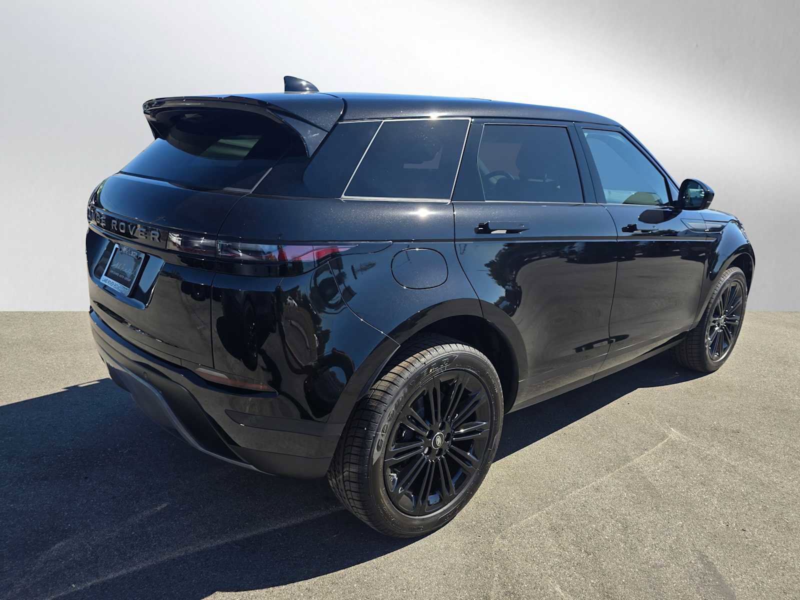 New 2026 Land Rover Range Rover Evoque S image 3