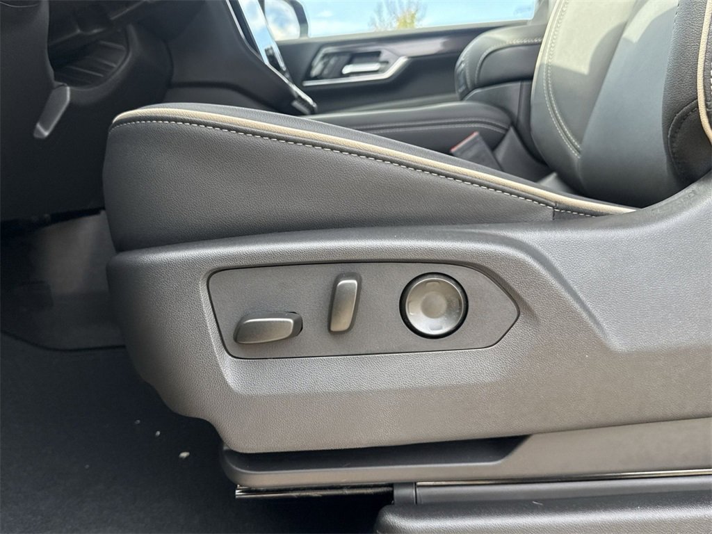 New 2026 GMC Yukon Elevation w/ Elevation Premium Package image 14