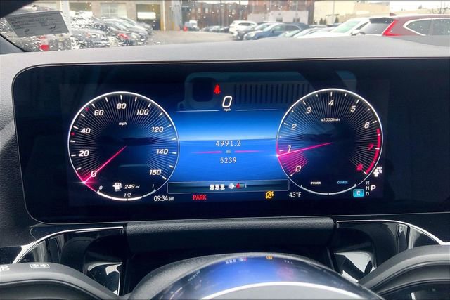 Used 2025 Mercedes-Benz GLA 250 4MATIC image 21