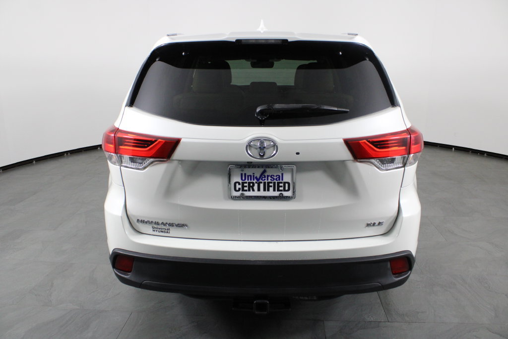 Used 2017 Toyota Highlander XLE FWD image 10