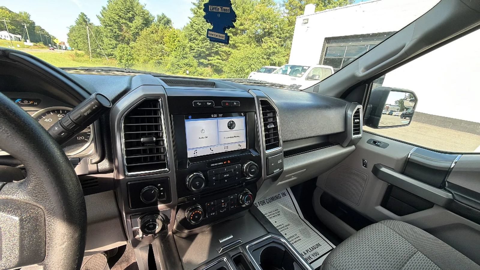 Used 2016 Ford F150 XLT w/ Equipment Group 302A Luxury AWD/4WD image 22