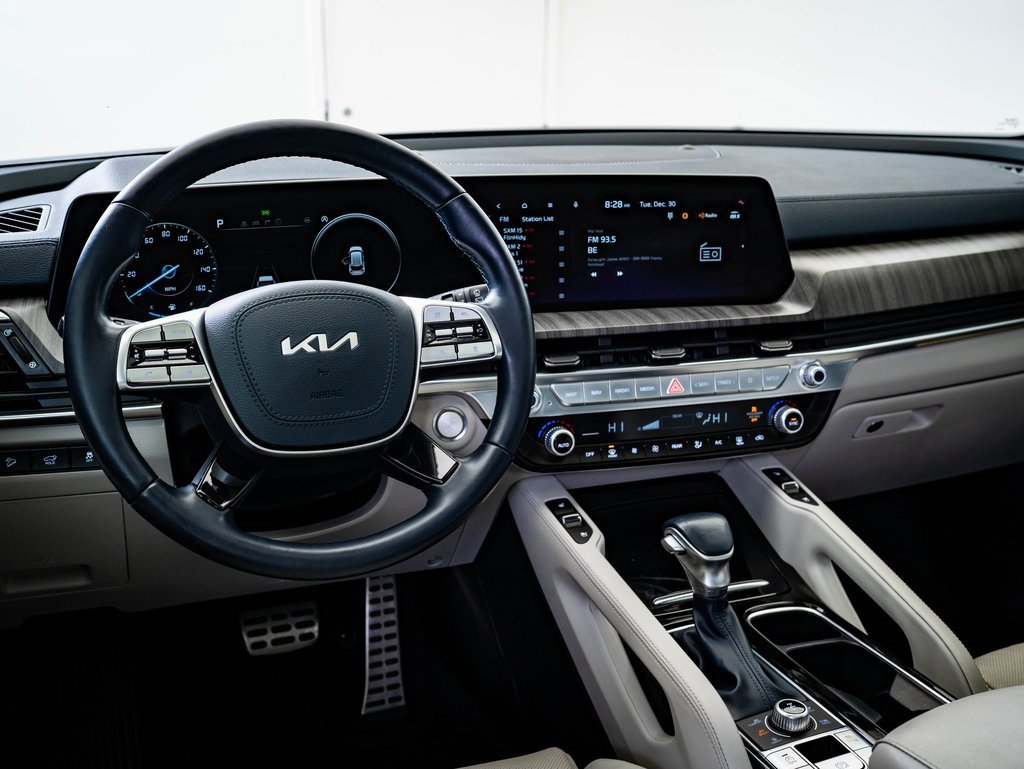 Used 2023 Kia Telluride SX image 4