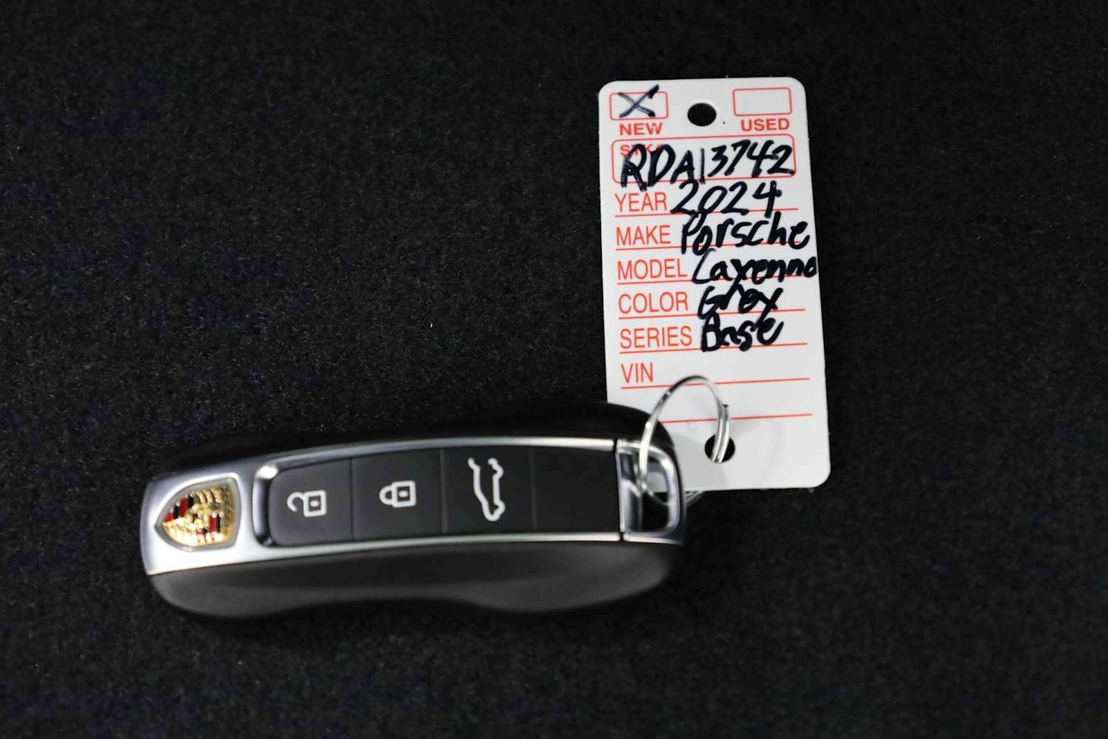 Certified 2024 Porsche Cayenne image 36